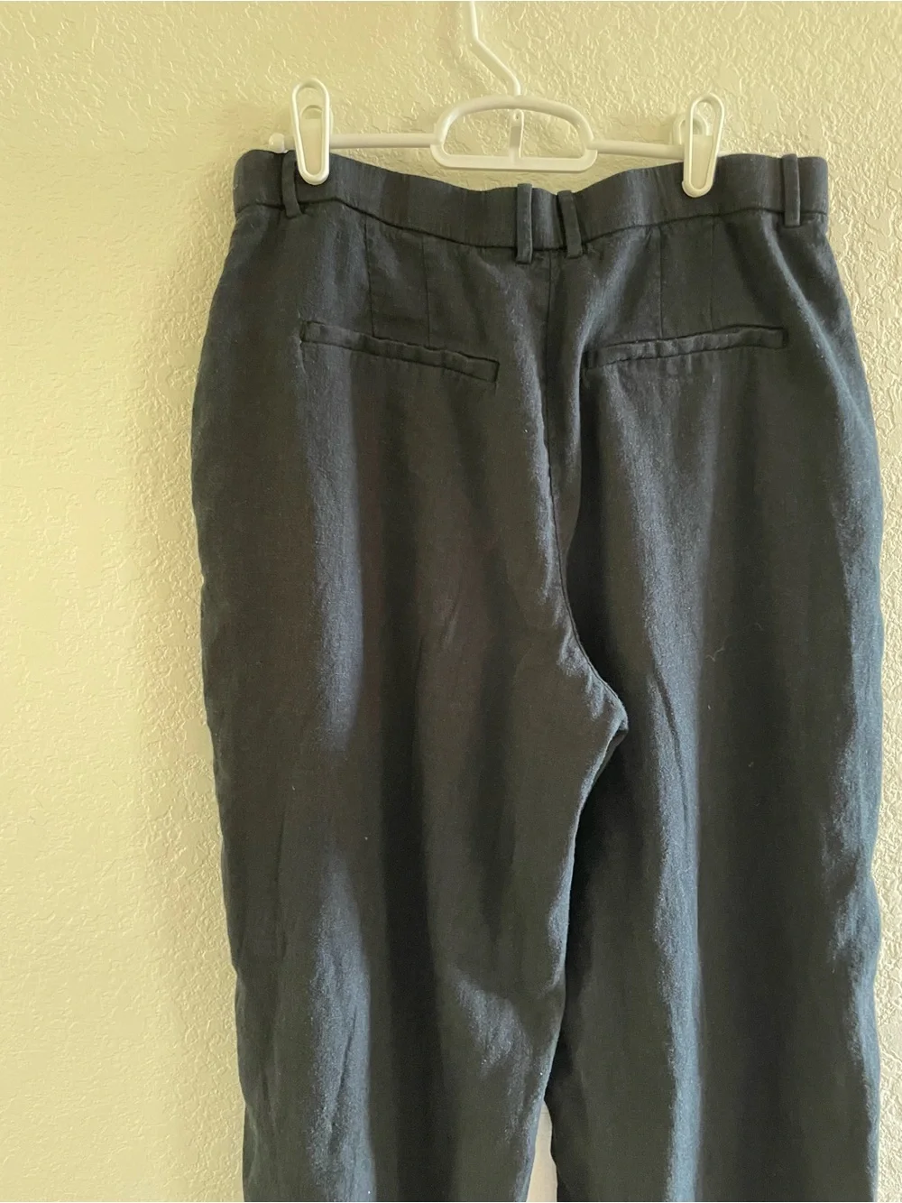 Abercrombie & Fitch Curve Love A&F Tailored Linen-Blend Wide Leg Pant - Picture 6 of 13